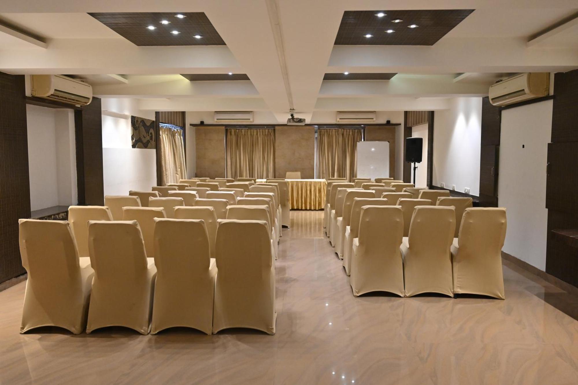 Kumar Resort By Turtle, Lonavala Luaran gambar