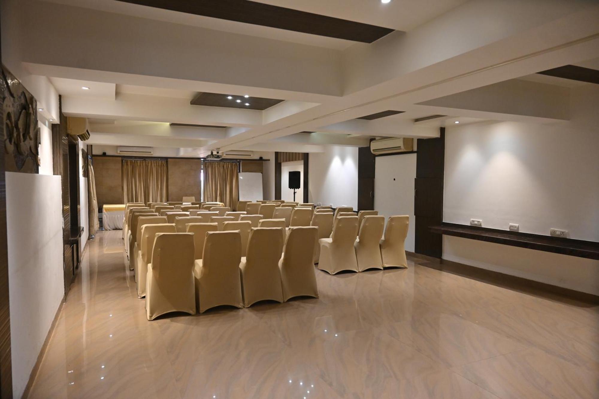 Kumar Resort By Turtle, Lonavala Luaran gambar