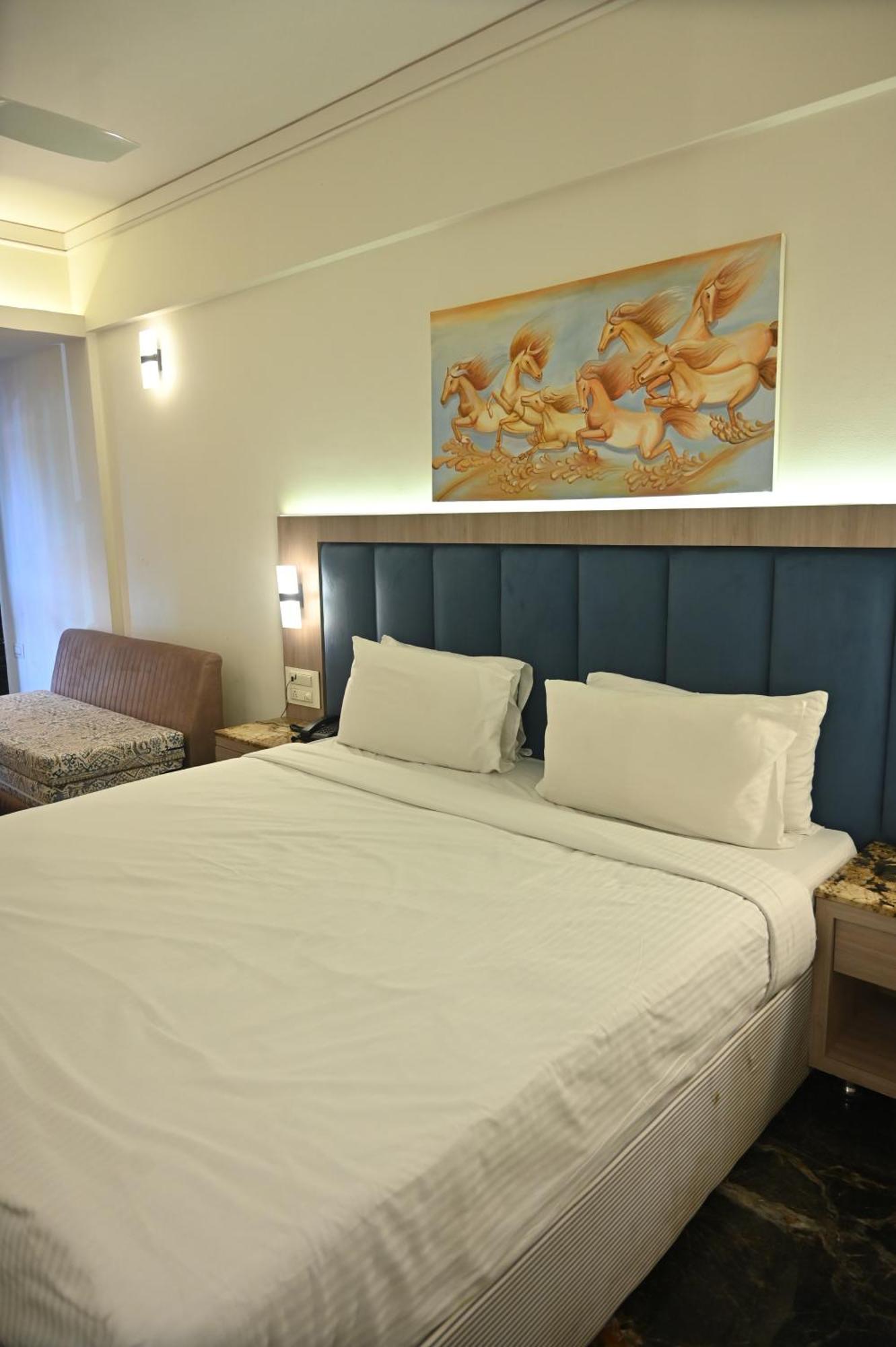 Kumar Resort By Turtle, Lonavala Luaran gambar